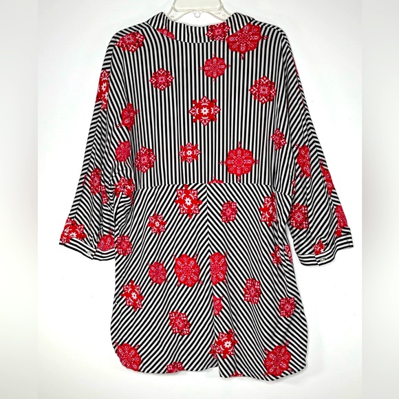 Chico’s High Low Button‎ Down Pink Medallion Striped Tunic Top Sz 3 (XL) - Picture 6 of 6